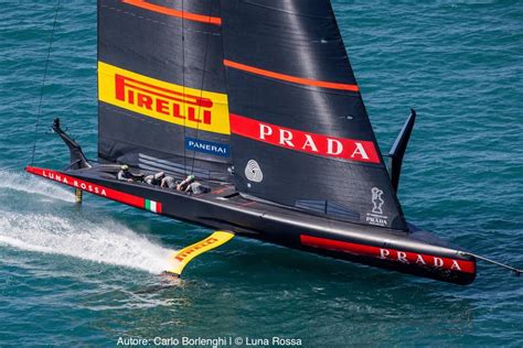 quanto costa la barca luna rossa